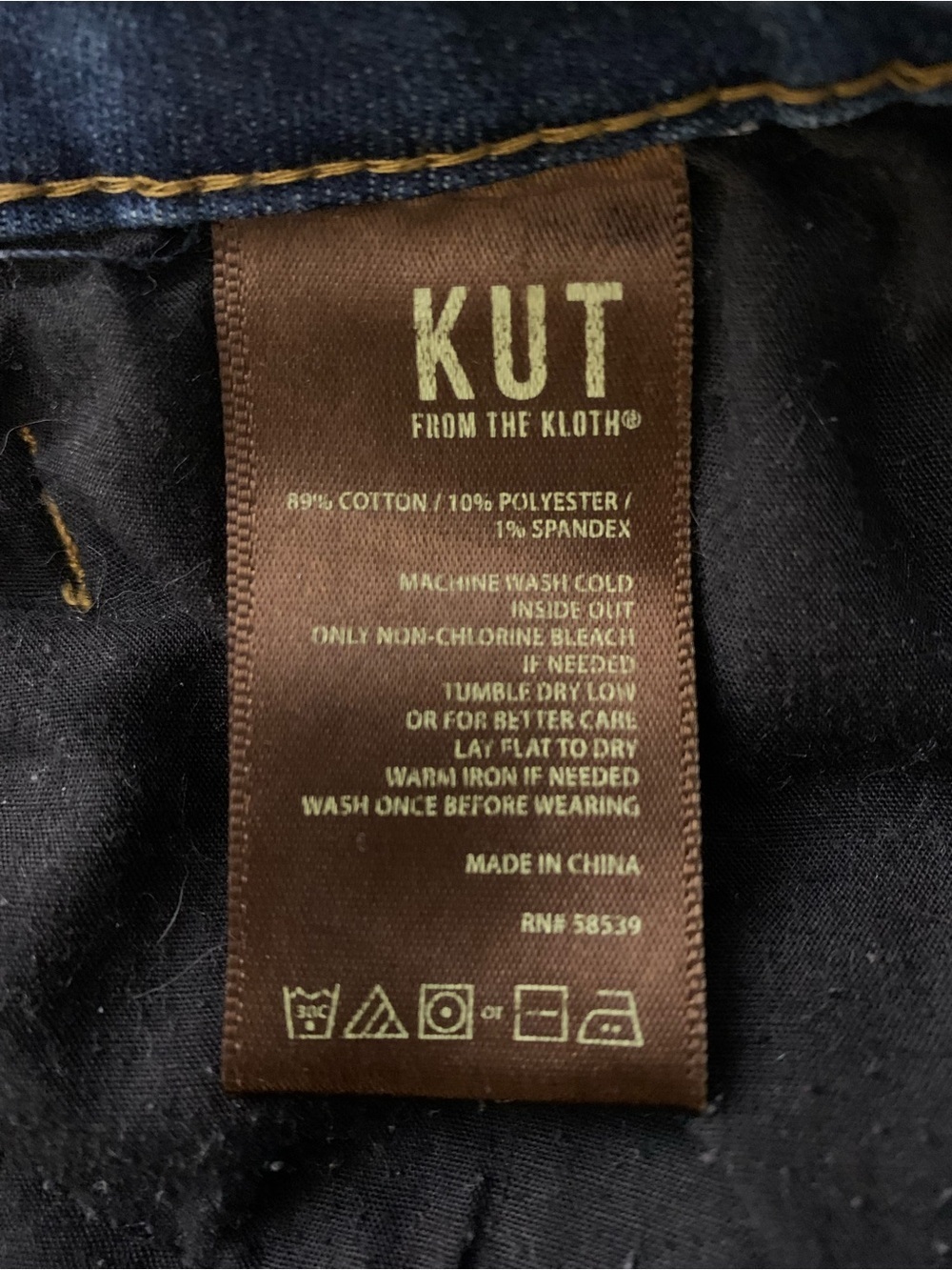 KUT Catherine Boyfriend Jeans Size 14P Made in the USA Distressed Medium Wash - Picture 14 of 16